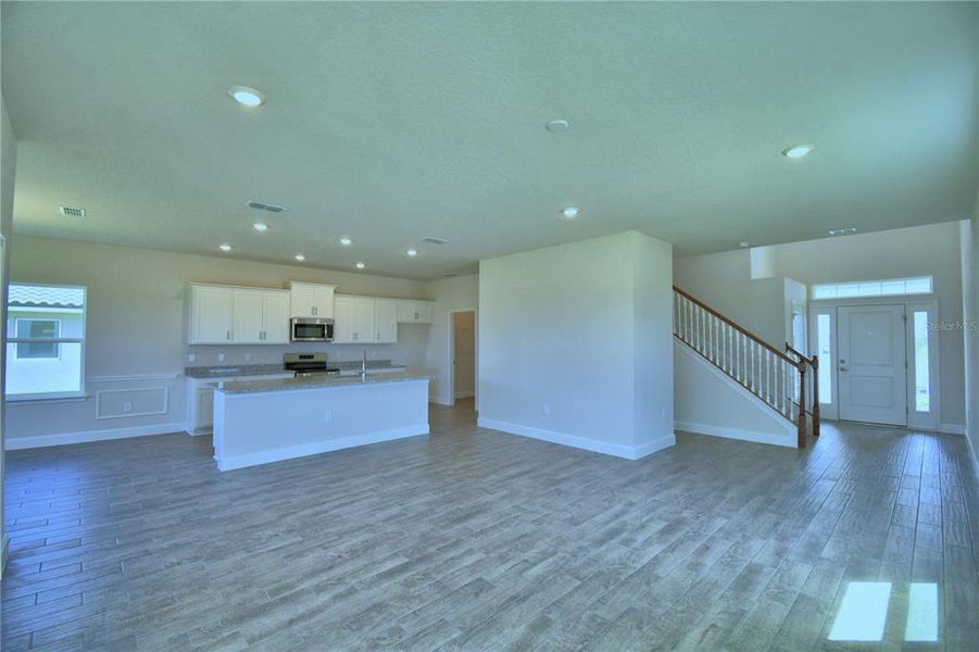 Spacious, unfurnished interior of a new home in Lake Juliana Estates, Auburndale (Image 34).