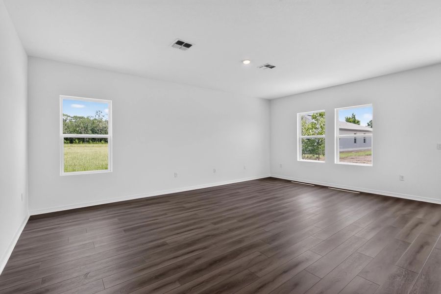 Spacious, unfurnished interior of a new home in Tyson Reserve, St. Cloud (Image 15). Spacious, unfurnished interior of a new home in Tyson Reserve, St. Cloud (Image 15).
