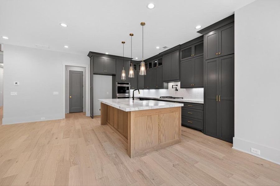 Furnished interior view inside a new home in , Jefferson (Image 7).