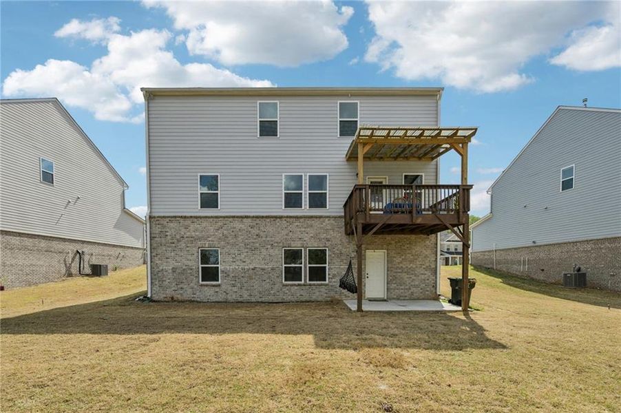 Exterior details and patio area of a home in , Dawsonville (Image 20).
