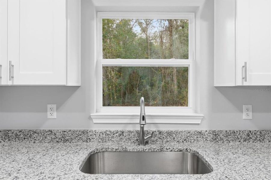Close-up of interior finishes inside a home in , Dunnellon (Image 12).