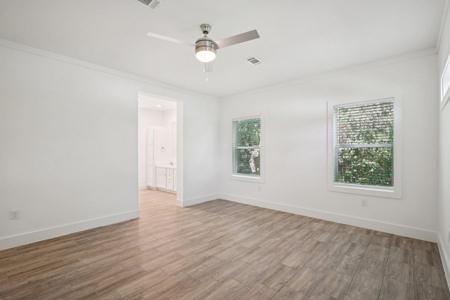 Spacious, unfurnished interior of a new home in , Houston (Image 17).