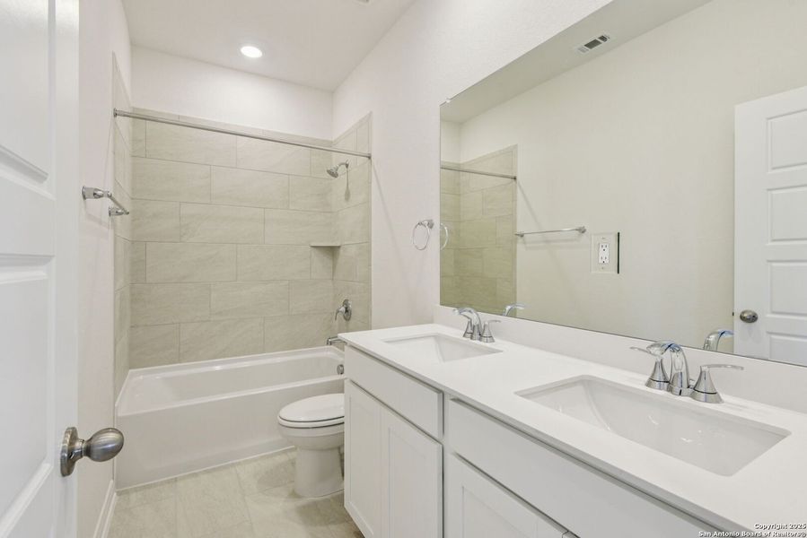 Furnished interior view inside a new home in Catalina, Converse (Image 14).