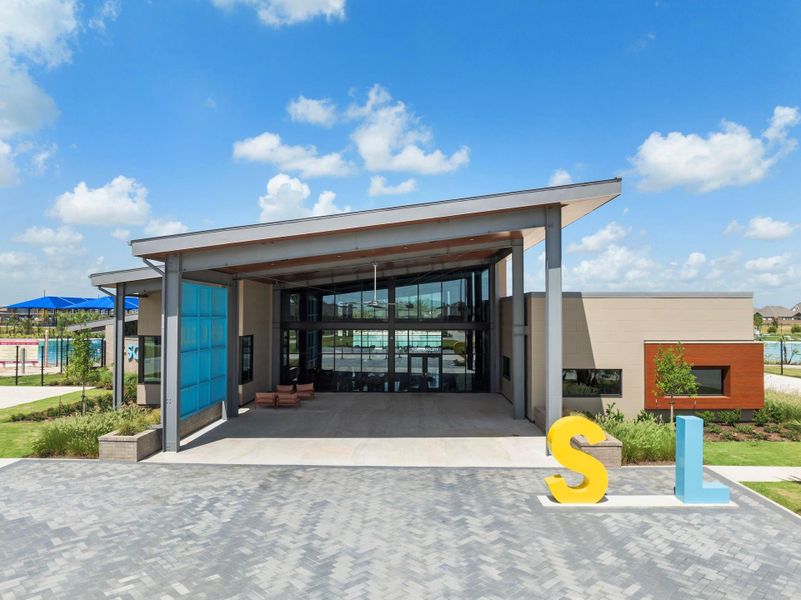 Community amenities in Sunterra, Katy (Image 21).