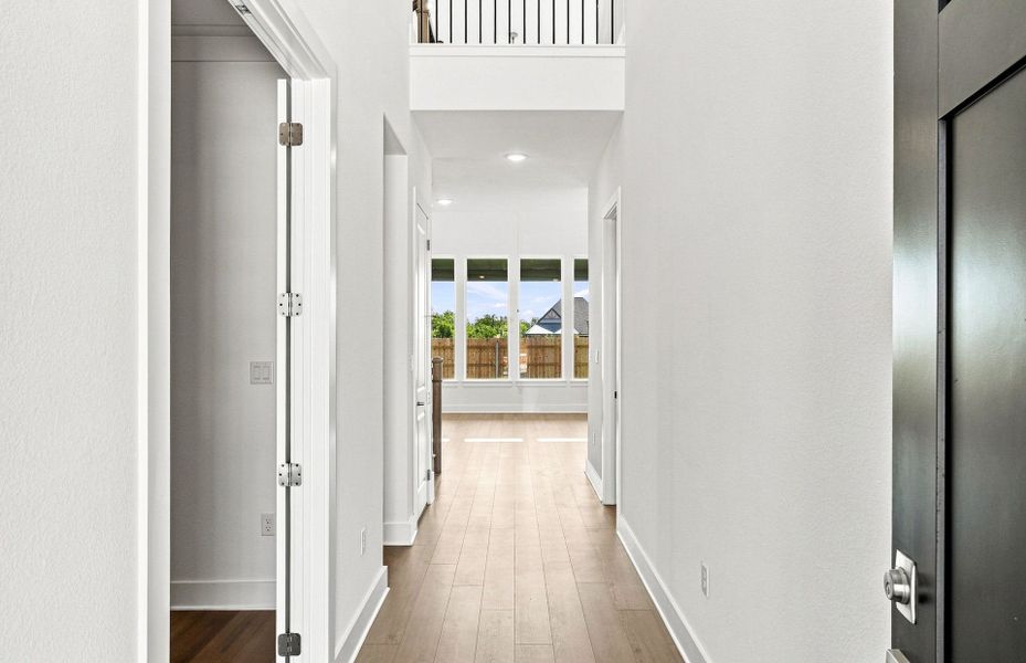 Spacious, unfurnished interior of a new home in Kuempel Estates, Pflugerville (Image 42).