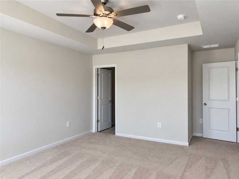 Spacious, unfurnished interior of a new home in Lake Carlton, Loganville (Image 7).
