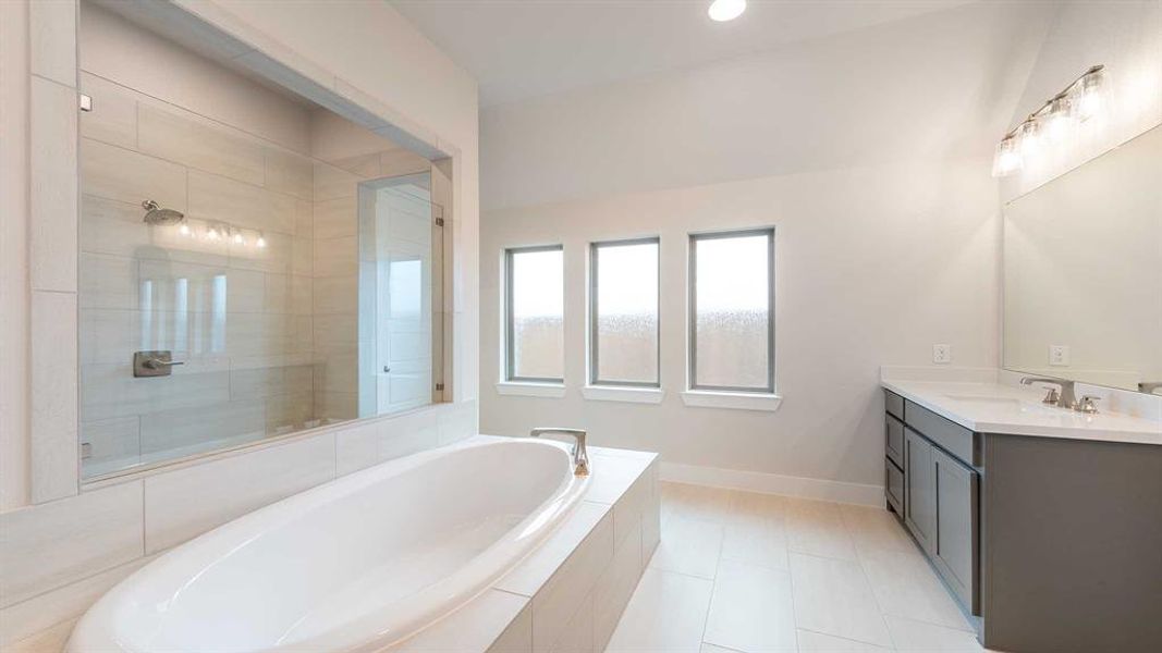 Furnished interior view inside a new home in Myrtle Creek 60', Waxahachie (Image 10).