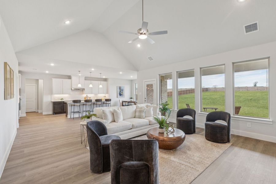 Representative furnished interior of a home built from the Emerson by Centre Living Homes in Lakeway Estates, Waxahachie (Image 8).