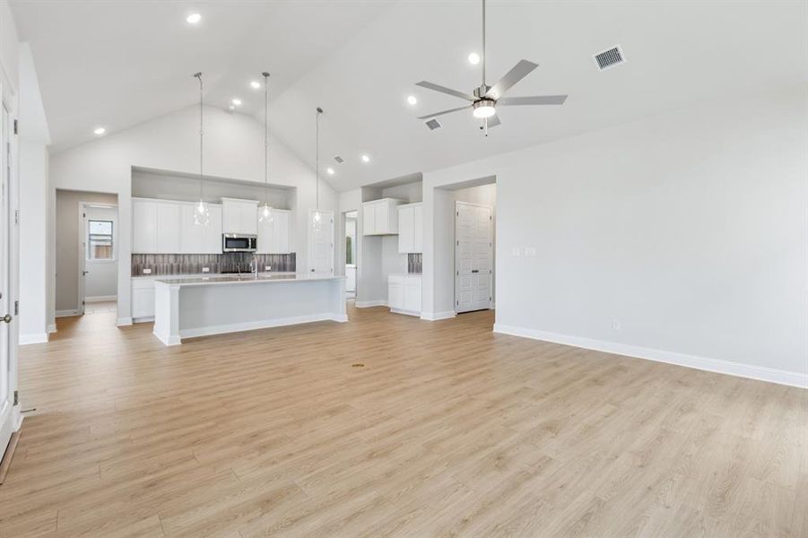 Spacious, unfurnished interior of a new home in Karis, Crowley (Image 20).