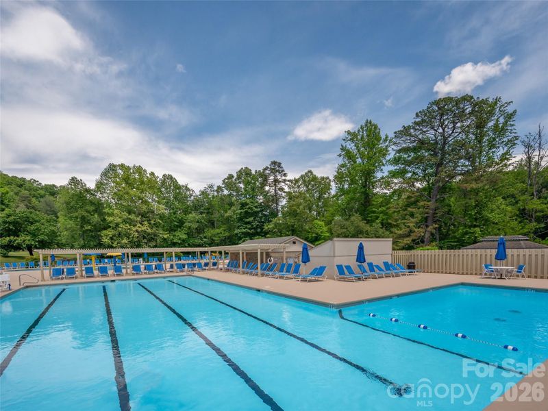 Community amenities in , Lake Lure (Image 33).
