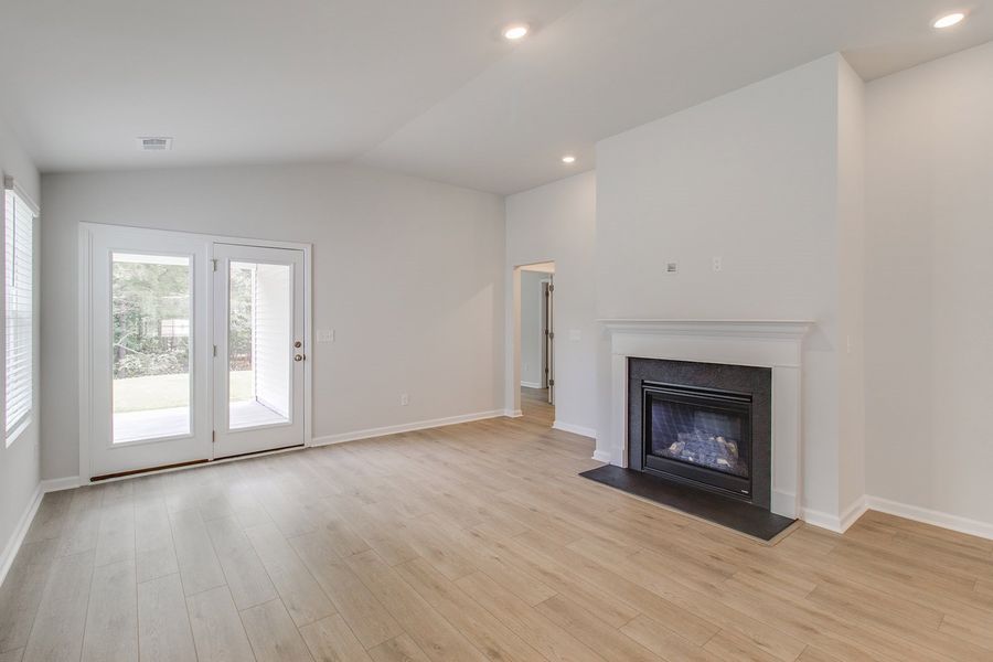 Spacious, unfurnished interior of a new home in Bluefield, Lexington (Image 29). Spacious, unfurnished interior of a new home in Bluefield, Lexington (Image 29).