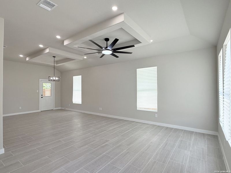 Spacious, unfurnished interior of a new home in , San Antonio (Image 26).