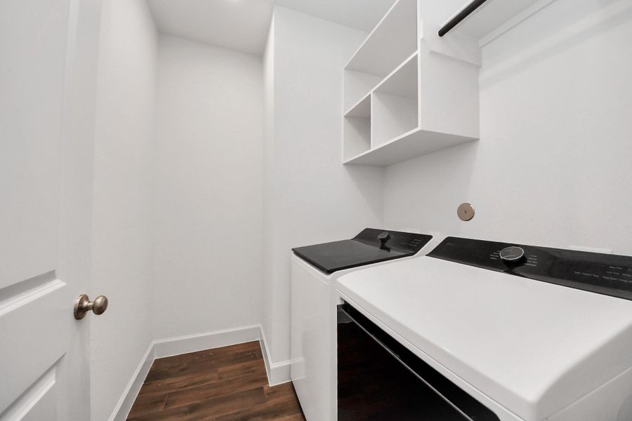 WASHER & DRYER INCLUDED! (UPGRADED)