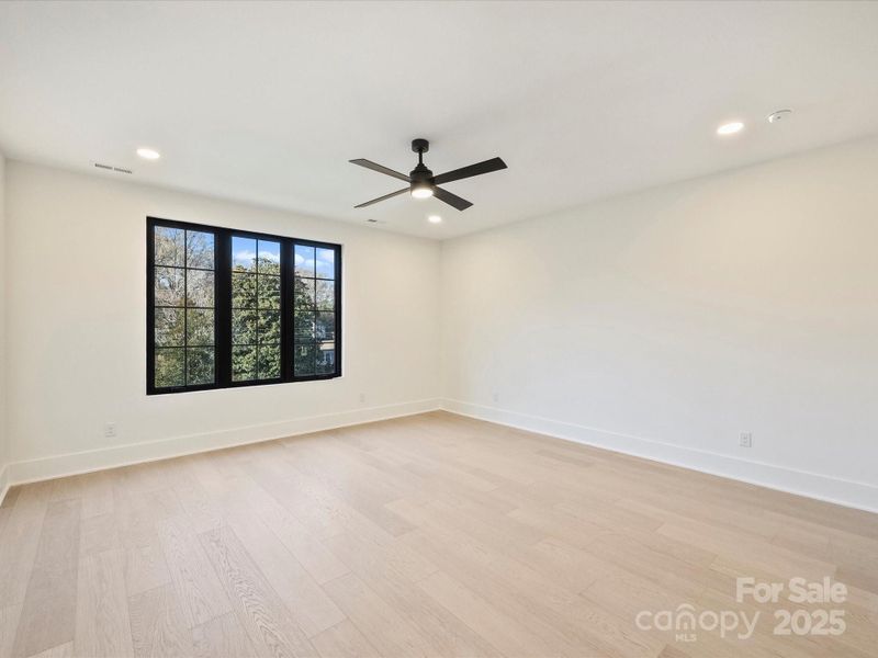 Spacious, unfurnished interior of a new home in , Charlotte (Image 24).