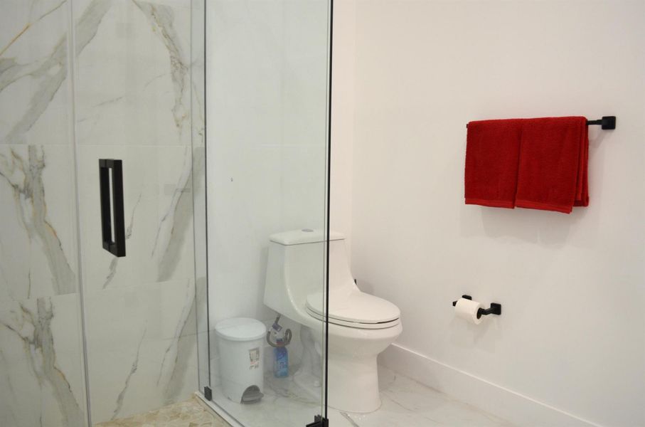 Furnished interior view inside a new home in , Clewiston (Image 13).