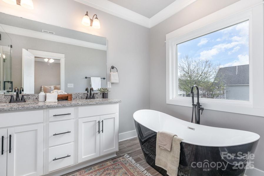 Primary bath with soaking tub
