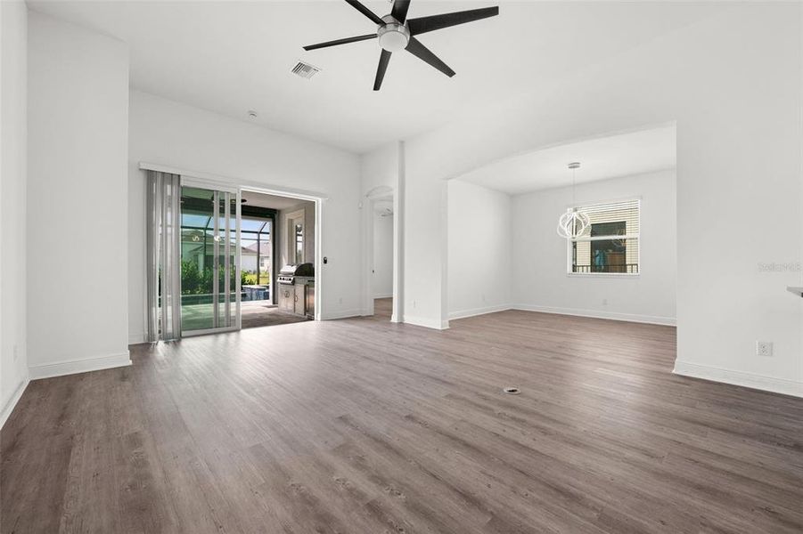 Spacious, unfurnished interior of a new home in , Punta Gorda (Image 38).