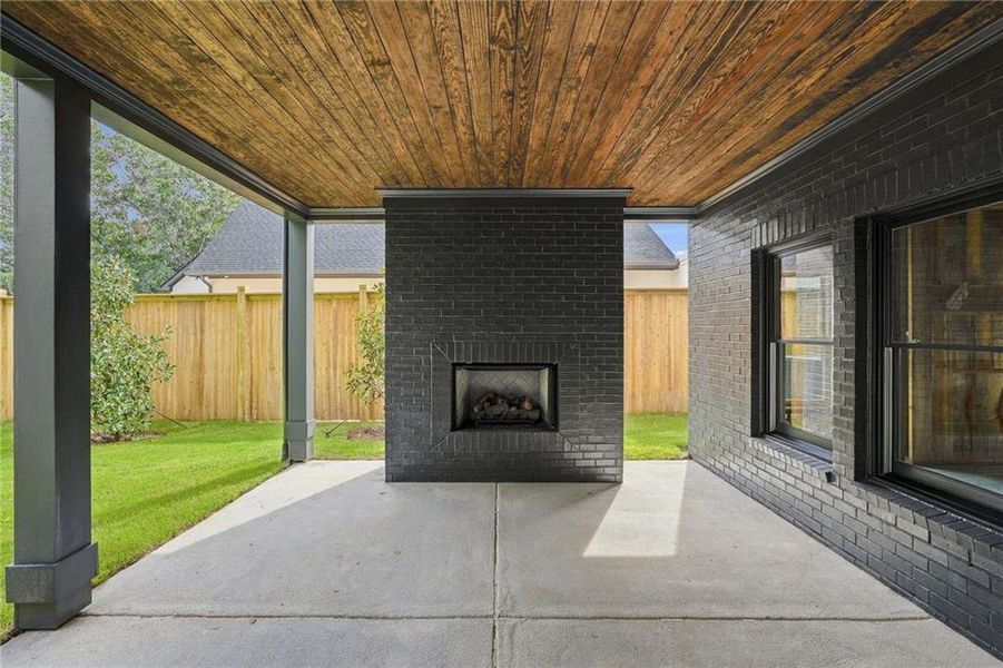 Exterior details and patio area of a home in , Alpharetta (Image 3).