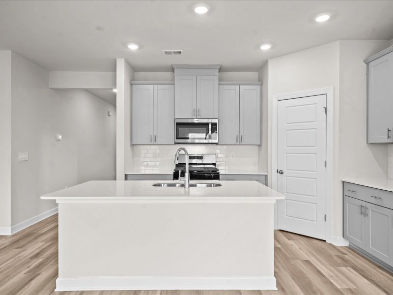 Furnished interior view inside a new home in Chatham Forest, Duncan (Image 3).
