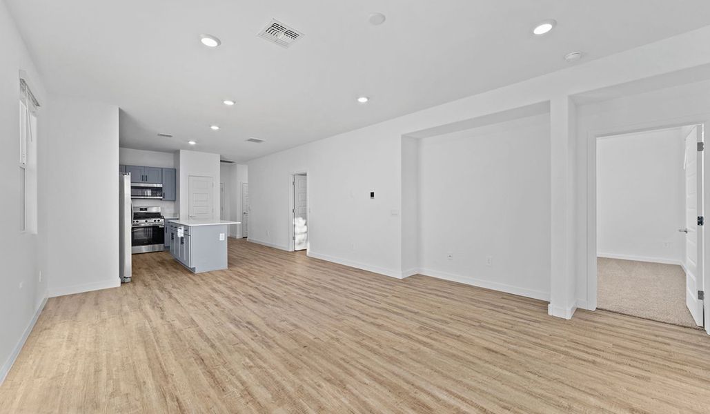 Spacious, unfurnished interior of a new home in Hanson Ridge, Vail (Image 13). Spacious, unfurnished interior of a new home in Hanson Ridge, Vail (Image 13).