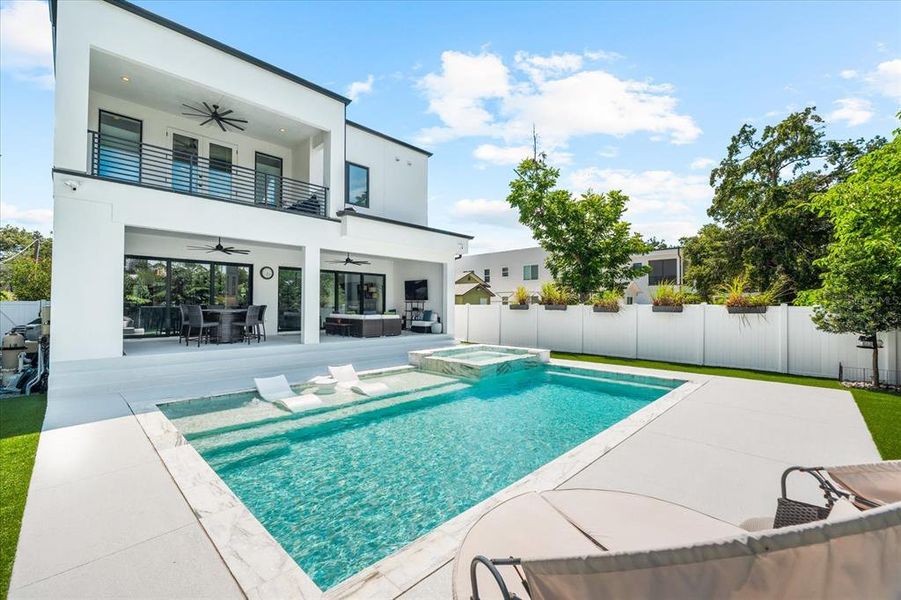 Exterior details and patio area of a home in , Tampa (Image 31).