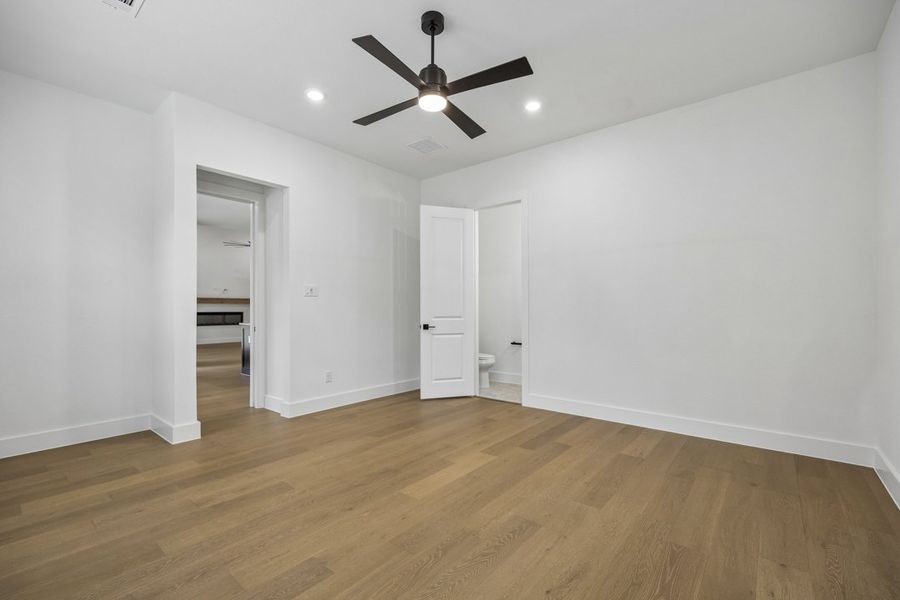 Representative unfurnished interior of a home built from the The Cedarcrest by Lillian Custom Homes in The Arbors Midlothian, Midlothian (Image 35).