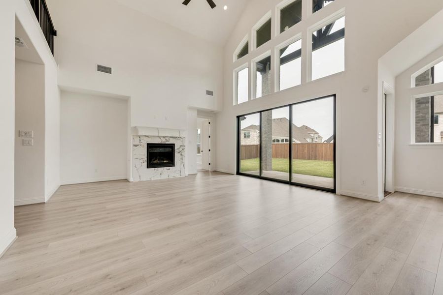 Spacious, unfurnished interior of a new home in Dominion of Pleasant Valley, Wylie (Image 25).
