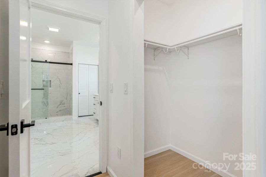 Spacious, unfurnished interior of a new home in , Flat Rock (Image 29).