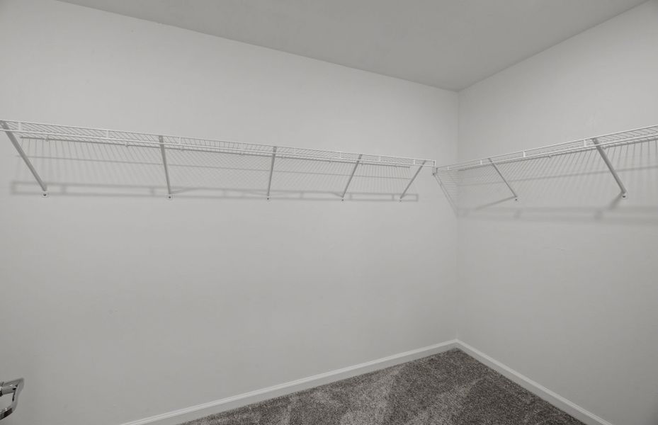 Spacious, unfurnished interior of a new home in Reagan Landing, Bradenton (Image 18).