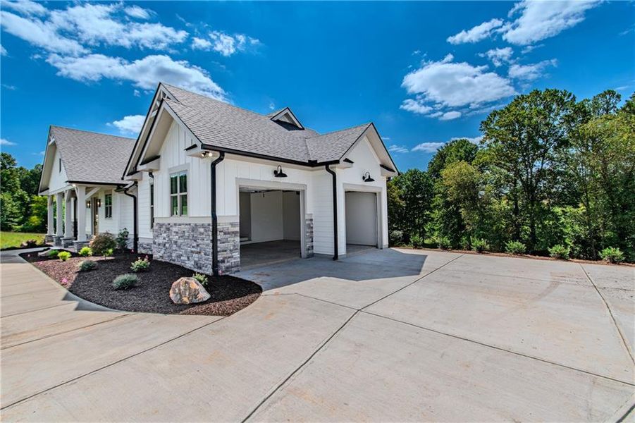 Front exterior of a new home in , Blairsville, GA, highlighting curb appeal (Image 30). Front exterior of a new home in , Blairsville, GA, highlighting curb appeal (Image 30).