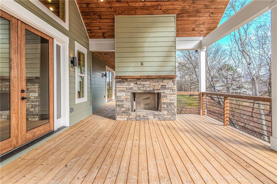 Exterior details and patio area of a home in , Blairsville (Image 36).