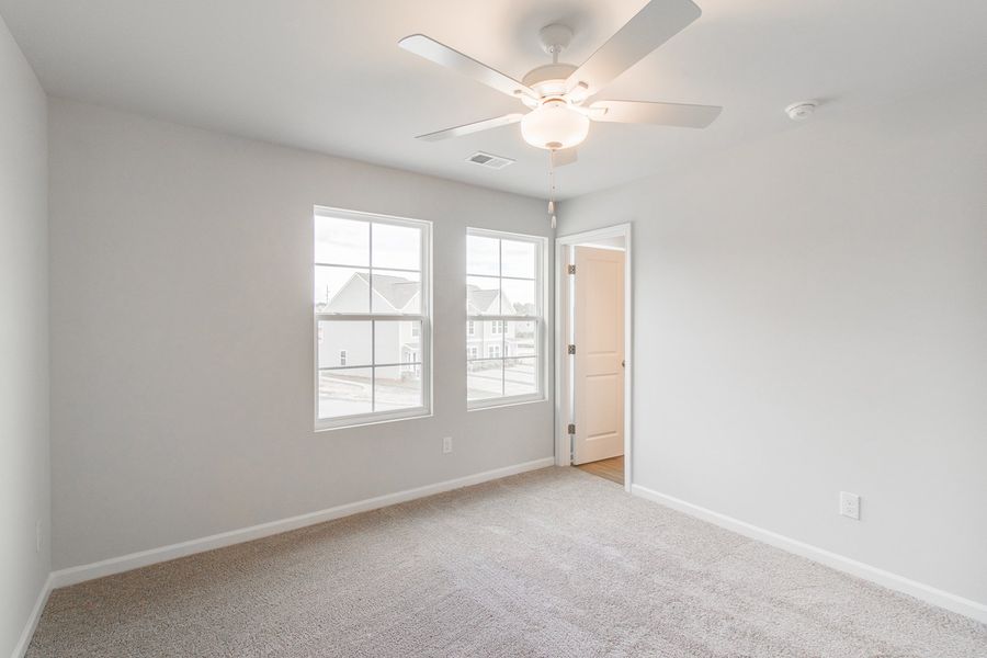 Spacious, unfurnished interior of a new home in Haynes Park, Columbia (Image 20).
