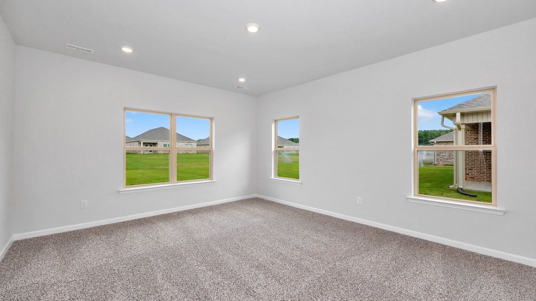 Representative unfurnished interior of a home built from the Kathryn by D.R. Horton in Riverwood Gardens, Oakland (Image 18).