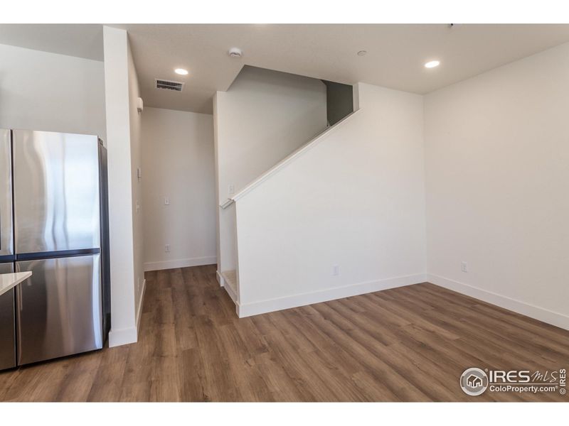 Spacious, unfurnished interior of a new home in , Timnath (Image 24).