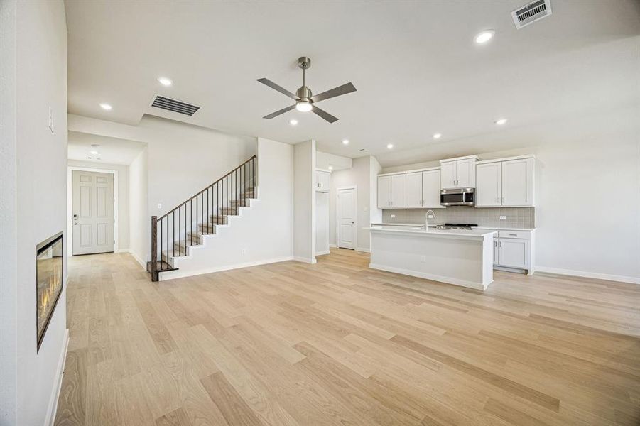 Spacious, unfurnished interior of a new home in Freeman Farms, Kaufman (Image 17). Spacious, unfurnished interior of a new home in Freeman Farms, Kaufman (Image 17).