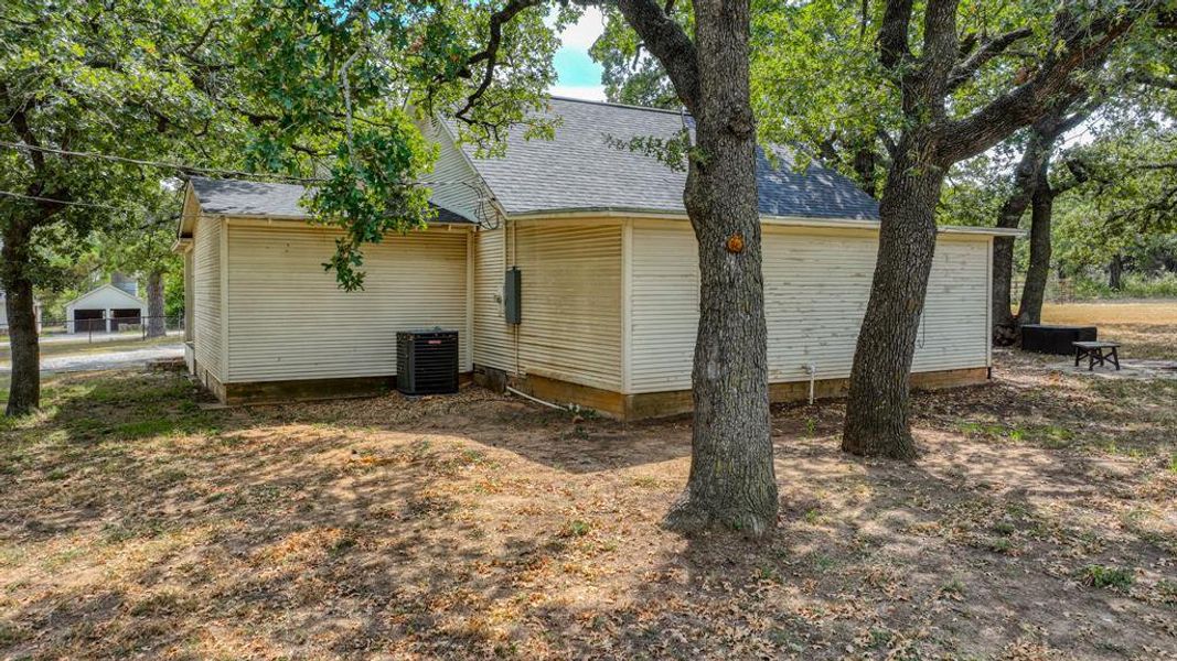 Exterior details and patio area of a home in , Mineral Wells (Image 24). Exterior details and patio area of a home in , Mineral Wells (Image 24).