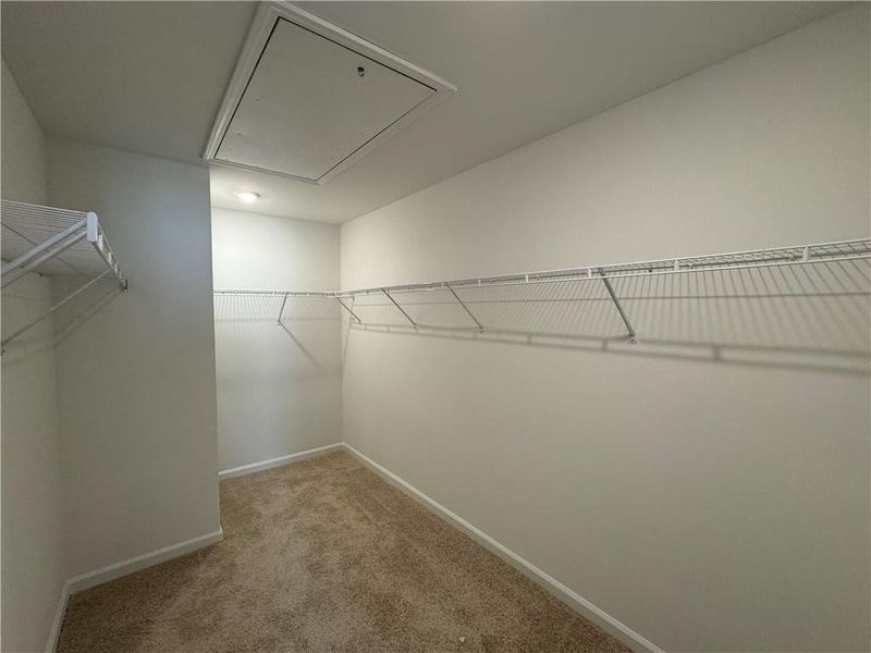 Spacious, unfurnished interior of a new home in Laurelwood, Douglasville (Image 17).