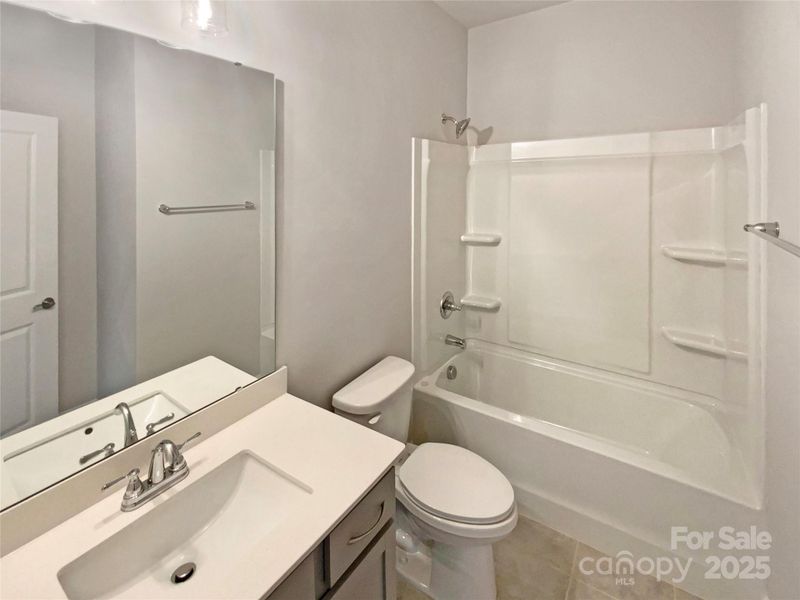 Furnished interior view inside a new home in Edgewater, Lancaster (Image 9).