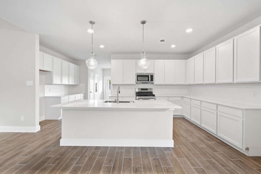Furnished interior view inside a new home in Pecan Estates, Crosby (Image 7).