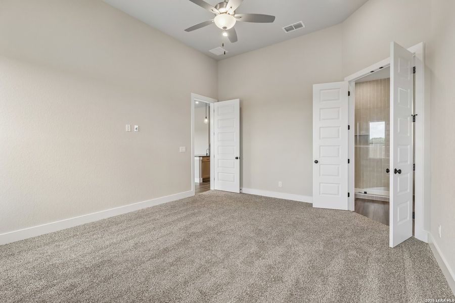 Spacious, unfurnished interior of a new home in Weltner Farms 60’s, New Braunfels (Image 17). Spacious, unfurnished interior of a new home in Weltner Farms 60’s, New Braunfels (Image 17).