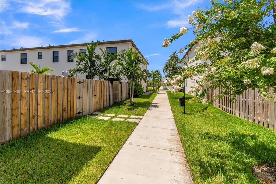 Exterior details and patio area of a home in , Miami (Image 25).