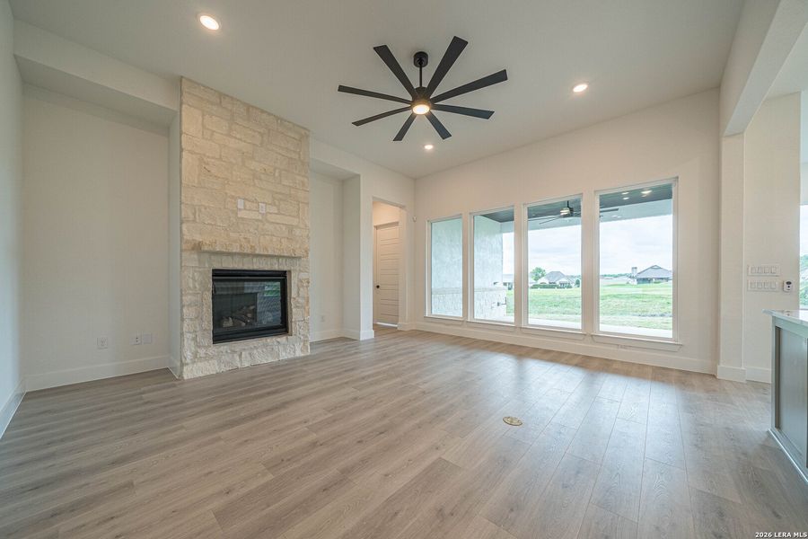 Spacious, unfurnished interior of a new home in , Kerrville (Image 17).