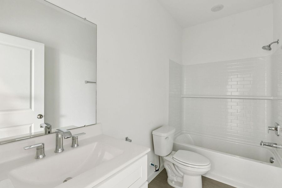 Furnished interior view inside a new home in River Ranch, Dayton (Image 6).