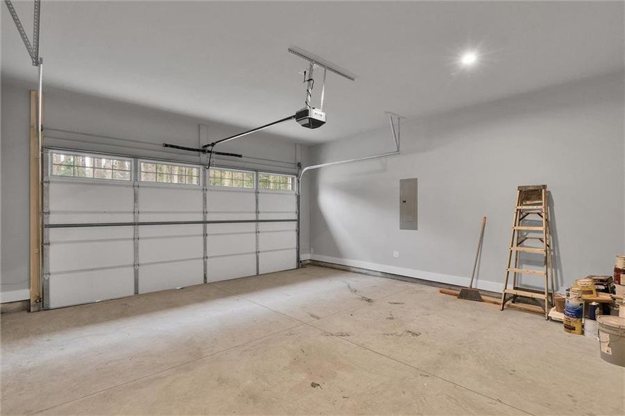 Spacious, unfurnished interior of a new home in , Atlanta (Image 38).