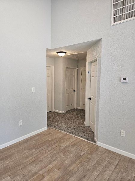 Spacious, unfurnished interior of a new home in , Dayton (Image 16).