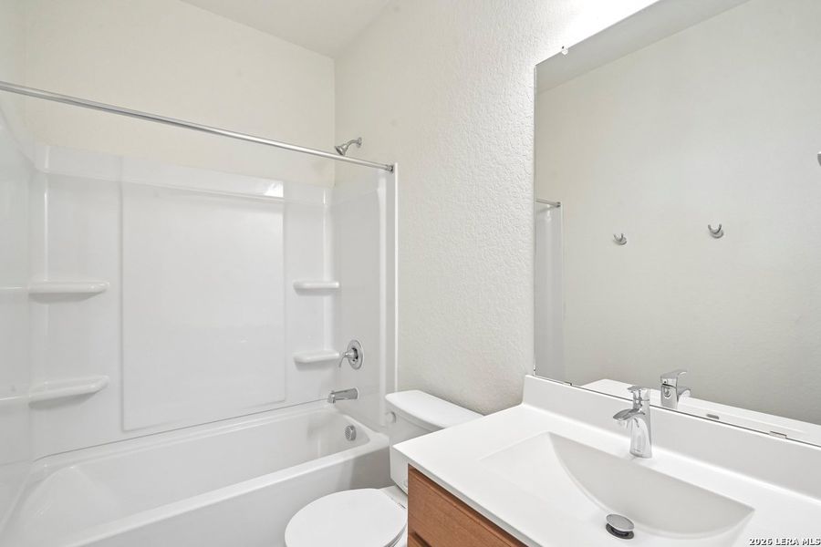 Furnished interior view inside a new home in Punta Verde, Converse (Image 4).