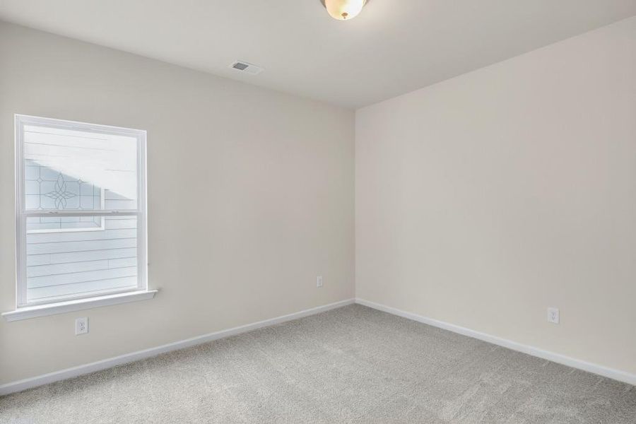 Spacious, unfurnished interior of a new home in Sanders Park, Austell (Image 19).