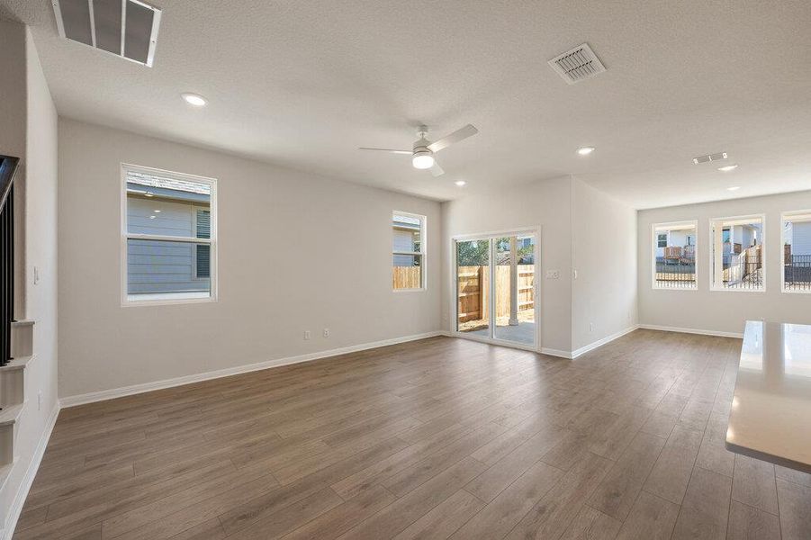 Spacious, unfurnished interior of a new home in Cannon Ranch, Dripping Springs (Image 33).