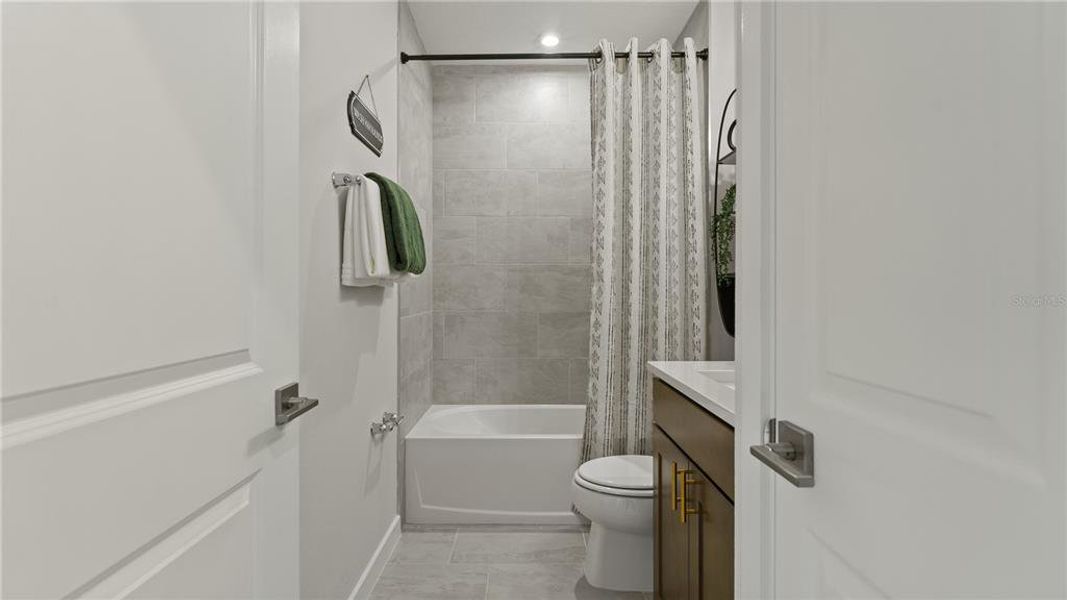 Furnished interior view inside a new home in Hamilton Bluff, Haines City (Image 38). Furnished interior view inside a new home in Hamilton Bluff, Haines City (Image 38).