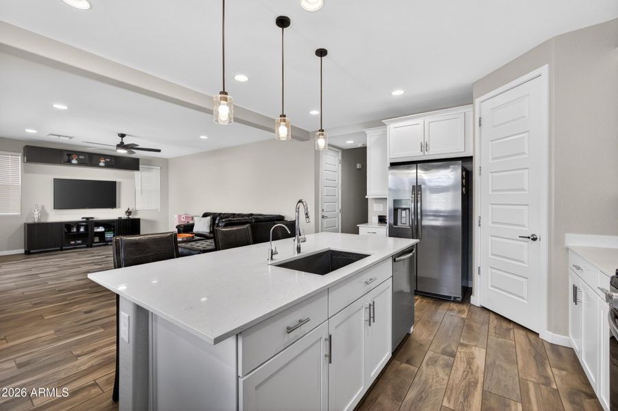 Large Quartz Counter Top Island